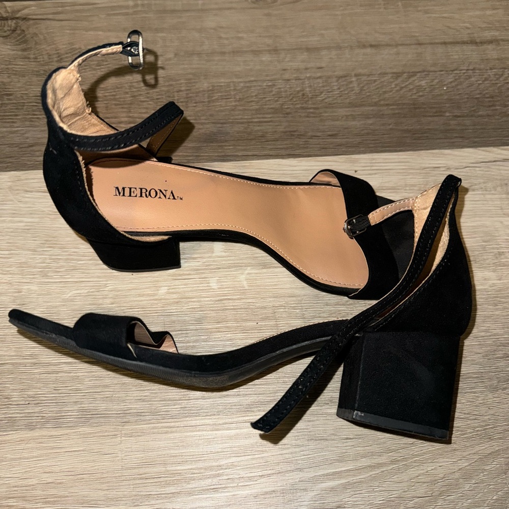 Merona black strappy heels